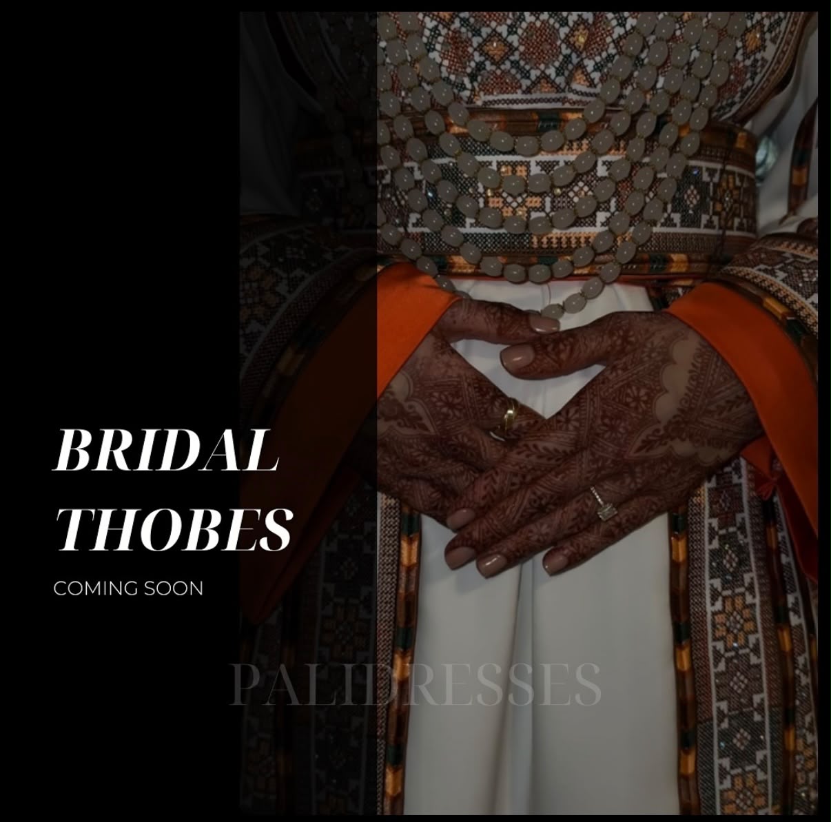 Bruids-thobe in ivoor met tatreez en oranje sjerp — binnenkort beschikbaar bij Palidresses